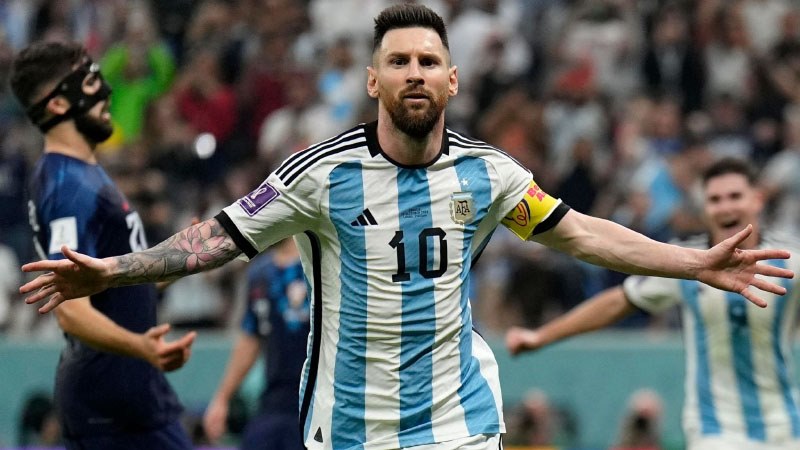 Câu chuyện về cầu thủ Messi cao một mét bao nhiêu đã trở thành nguồn cảm hứng