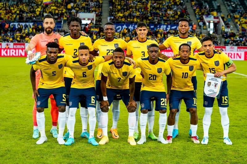 Đội tuyển bóng đá quốc gia Ecuador còn được gọi là "La Tricolor"